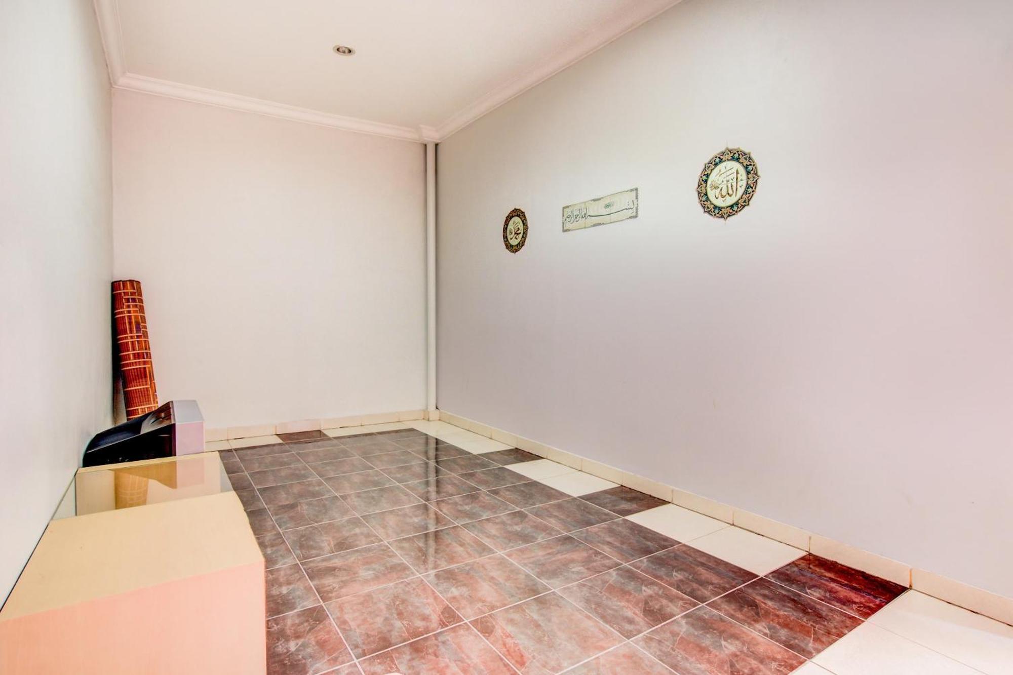 สปอต ออน 2182 อัล-คานี 2 Hotel ปาดัง ภายนอก รูปภาพ